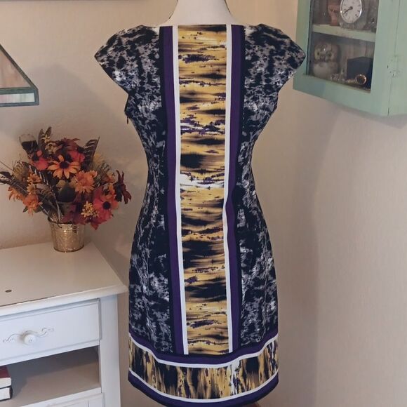 Maggy London Dramatic Knit Dress - Picture 5 of 9